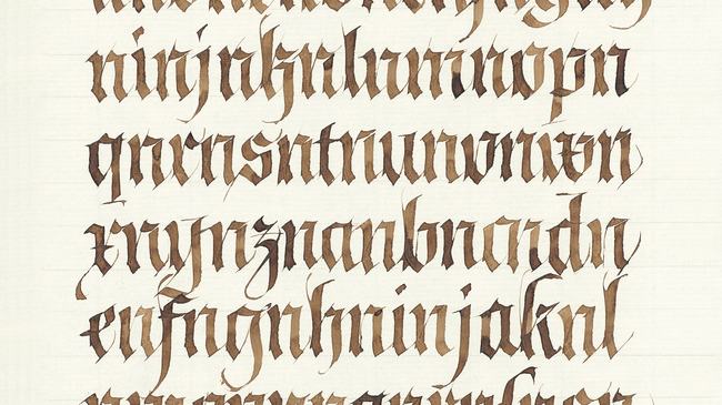 Fraktur Alphabet Chain